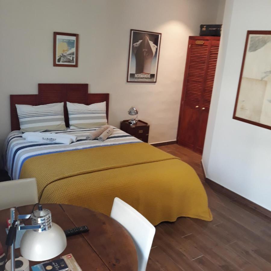 Sous Le Neflier Bed and Breakfast Nîmes Buitenkant foto